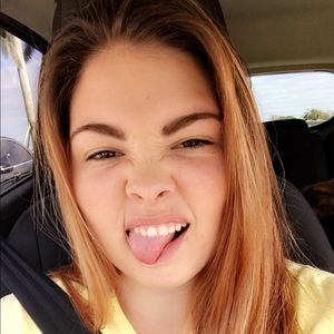 Meet your Posher, Brittany